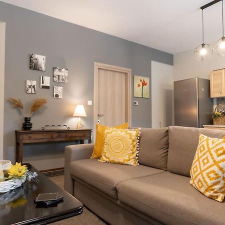 Elenis Cozy Apartment Lárisa Eksteriør bilde