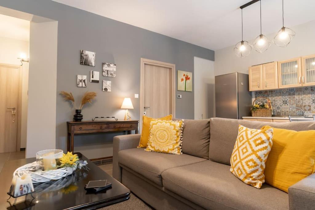 Elenis Cozy Apartment Lárisa Eksteriør bilde