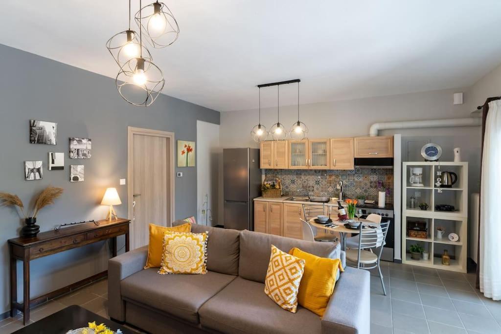 Elenis Cozy Apartment Lárisa Eksteriør bilde